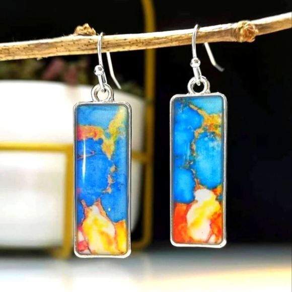 ⭐️3/$25⭐️🆕️Colorful Geometric Drop Earrings  - Picture 1 of 3